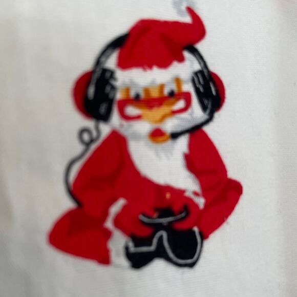 NWT Denim & Flower Santa Gamer Button Down Short Sleeve Christmas Shirt Size M - Picture 4 of 13
